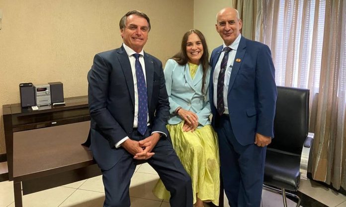 regina duarte e bolsonaro