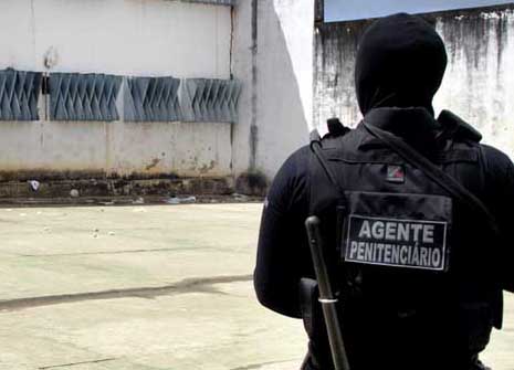 Agentes penitenciários fazem paralisação pedindo chamamento de aprovados em concurso