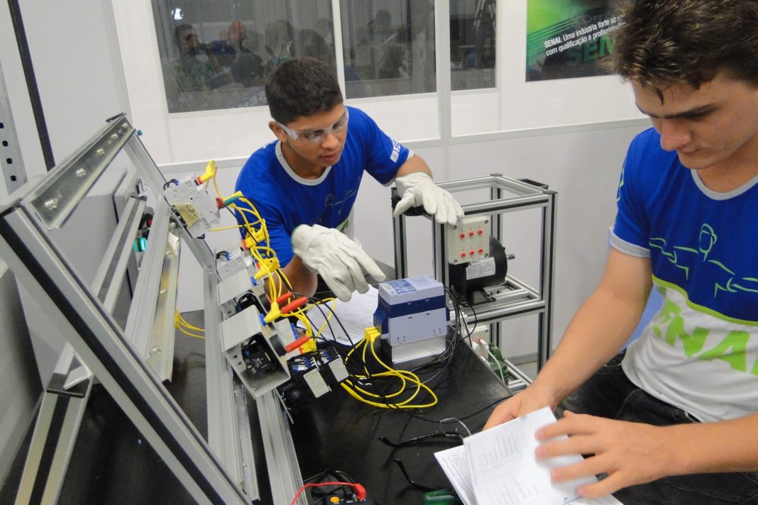 Curso técnico em Eletrotécnica tem vagas abertas no Senai Distrito Industrial O Livre Curso técnico em Eletrotécnica tem vagas abertas no Senai Distrito Industrial O Livre