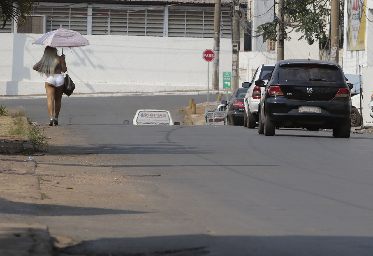 Ameaçada com faca, garota de programa é estuprada e mordida por falso cliente