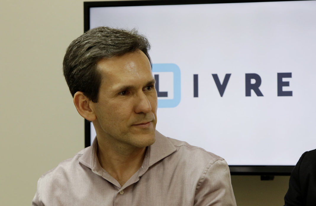 Arthur Nogueira estreia sabatina dos candidatos no LIVRE; confira O Livre