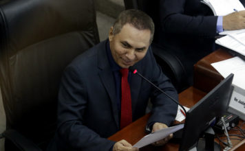 Vereador anuncia candidatura a presidente da Câmara e antecipa eleição interna