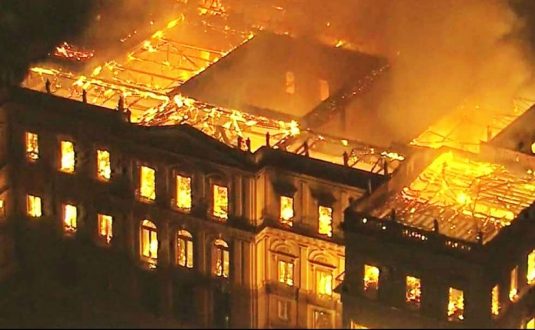 Museu Nacional mostra parte do acervo ao público depois de incêndio