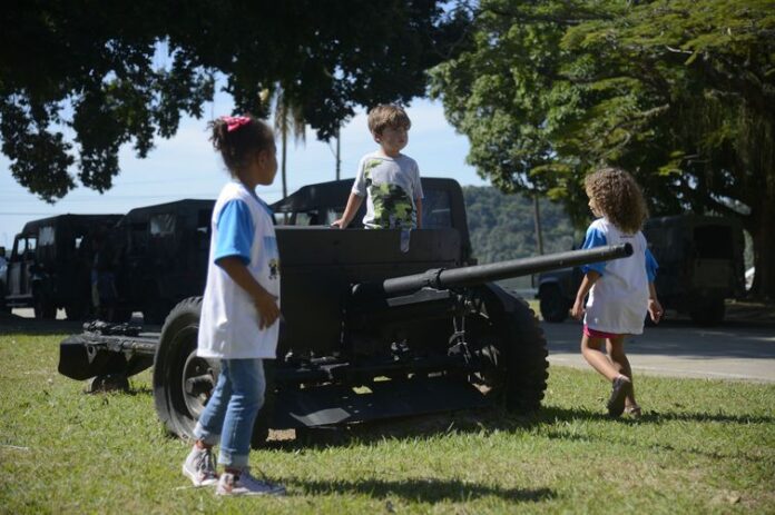 CRIANÇA