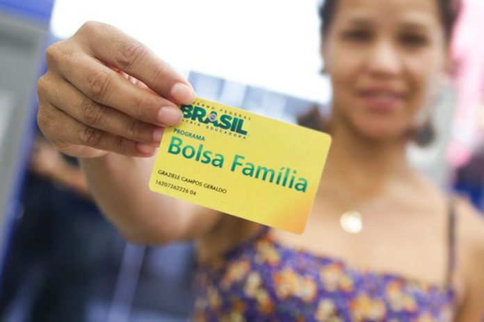 bolsa_familia_cartao.jpeg