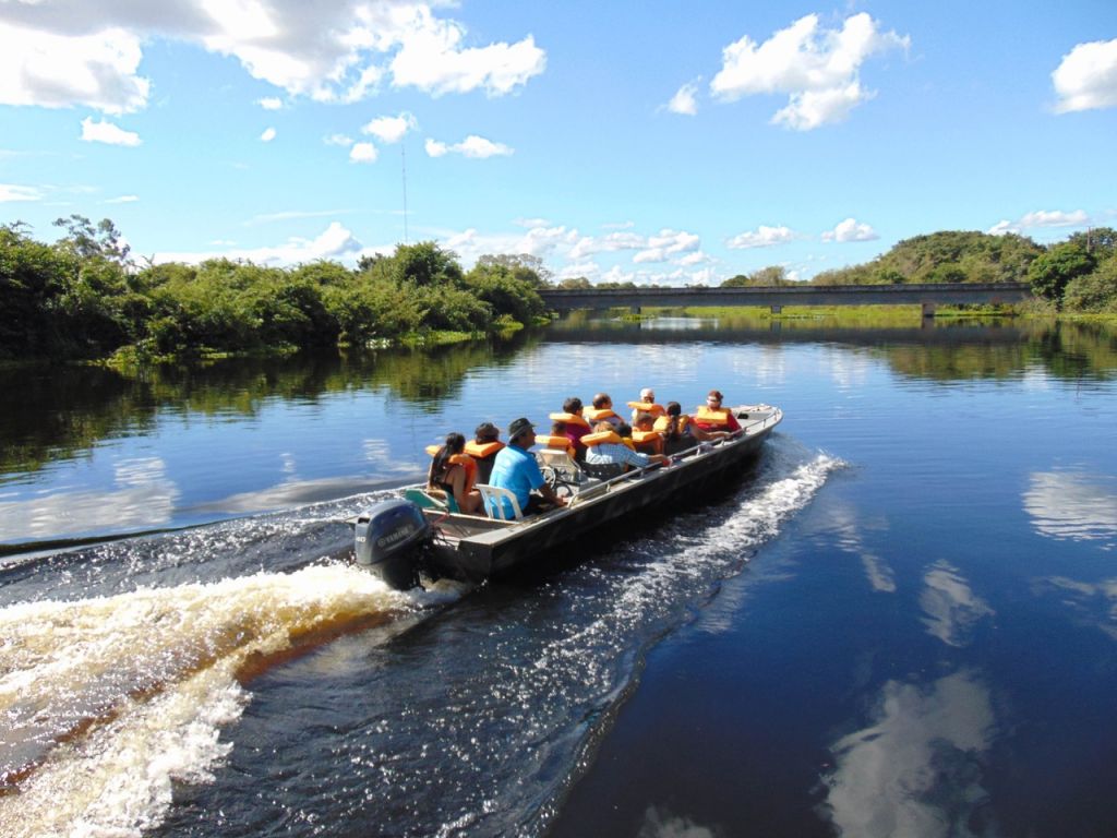 Sob desgaste das queimadas, governo de MT planeja investir R$ 339 mi em turismo