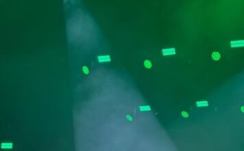 Ferrugem surpreende em show e divide palco com cantor cuiabano