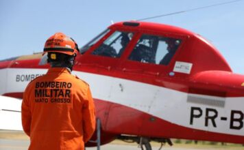 Corpo de Bombeiros intensifica combate aos incêndios na Serra do Roncador e Parque Estadual da Serra Azul