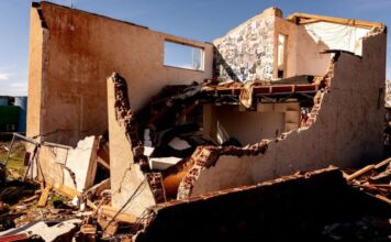 Famílias atingidas por tempestade no Paraná vão receber até R$ 50 mil