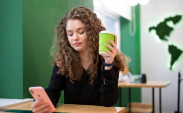 CRM de WhatsApp permite escalar atendimento sem perder contexto das conversas