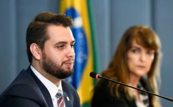 Moraes anula transferência e manda Filipe Martins de volta para presídio em Ponta Grossa