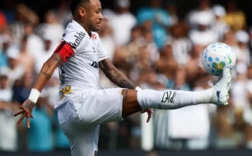 Neymar tem atuação discreta em empate e vira dúvida para Ancelotti