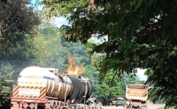 Incêndio em carreta com etanol mobiliza bombeiros na BR-364 em Cuiabá